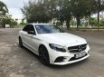 Mercedes-Benz C class C300 AMG 2019 - Cần bán xe Mercedes C300 AMG 2019, màu trắng, mới 99.9%