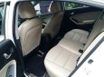 Kia Cerato AT 2017 - Mình cần bán Kia Cerato 2017 tự động, màu trắng, xe tuyệt đẹp