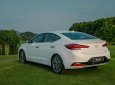 Hyundai Elantra  1.6 MT 2019 - Cần bán xe Hyundai Elantra đời 2019, màu trắng, 555tr