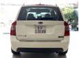 Kia Carens 2.0 MT 2015 - Cần bán Kia Carens 2.0 MT 2015, màu trắng, trả trước chỉ từ 127 triệu. Hotline: 0985.190491(Ngọc)