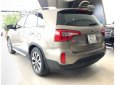 Kia Sorento 2017 - Cần bán Kia Sorento 2.4 AT 2017 màu nâu vàng, trả trước chỉ từ 234tr, liên hệ 0985.190491 Ngọc