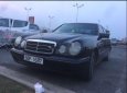 Mercedes-Benz E class E230 1996 - Bán Mercedes E230 năm sản xuất 1996, màu đen, nhập khẩu chính chủ, 135tr