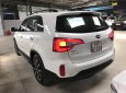 Kia Sorento GAT 2016 - Bán Kia New Sorento GAT 2.4AT màu trắng, máy xăng, số tự động, sản xuất 2016, biển Sài Gòn