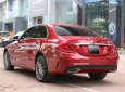 Mercedes-Benz C class C300 AMG 2018 - Cần bán gấp Mercedes-Benz C300 AMG SX 2018, màu đỏ, xe gia đình. Giá 1 tỷ 760 triệu đồng