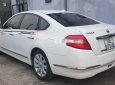 Nissan Teana 2010 - Gia đình bán Nissan Teana đời 2010, màu trắng