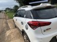 Hyundai i20 2017 - Gia đình cần lên đời bán Hyundai i20 2017, màu trắng, xe nhập