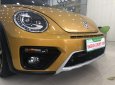 Volkswagen Beetle 2017 - Bán Volkswagen Beetle Dune năm sản xuất 2017, màu vàng, nhập khẩu