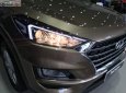Hyundai Tucson 2.0 AT 2019 - Cần bán Hyundai Tucson 2.0 AT sản xuất 2019, màu vàng 