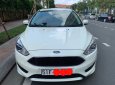 Ford Focus 2016 - Bán Ford Focus đời 2016, màu trắng ít sử dụng, giá chỉ 625 triệu đồng