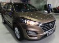 Hyundai Tucson 2.0 AT 2019 - Cần bán Hyundai Tucson 2.0 AT sản xuất 2019, màu vàng 