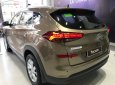 Hyundai Tucson 2.0 AT 2019 - Cần bán Hyundai Tucson 2.0 AT sản xuất 2019, màu vàng 