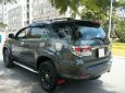 Toyota Fortuner 2.5G 4x2MT 2016 - Bán Toyota Fortuner 2016, số sàn, máy dầu, màu xám chì xe rất đẹp