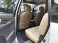 Toyota Innova E 2013 - Bán xe Toyota Innova E năm 2013, màu bạc còn mới