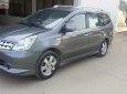 Nissan Grand livina 2010 - Cần bán Nissan Grand livina đời 2010, màu nâu xe gia đình, giá tốt