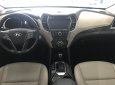 Hyundai Santa Fe 2017 - Cần bán xe Hyundai Santa Fe năm 2017, màu nâu xe gia đình 