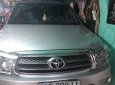 Toyota Fortuner 2010 - Cần bán lại xe Toyota Fortuner năm 2010, màu bạc xe gia đình