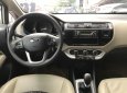 Kia Rio 2016 - Cần bán Kia Rio 1.4MT năm sản xuất 2016, màu bạc, nhập khẩu nguyên chiếc, giá chỉ 405 triệu