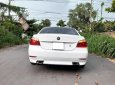 BMW 5 Series 525i 2007 - Cần bán lại xe BMW 525i sản xuất 2007, màu trắng, nhập khẩu nguyên chiếc, số tự động