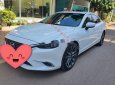 Mazda 6   2.0L Premium  2017 - Bán Mazda 6 2.0L Premium sản xuất 2017, màu trắng, 808tr