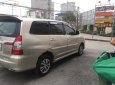 Toyota Innova 2015 - Bán Toyota Innova đời 2015, màu vàng