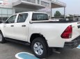 Toyota Hilux 2019 - Bán Toyota Hilux 2.4E 4x2 AT năm sản xuất 2019, màu trắng, xe nhập