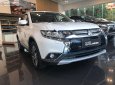 Mitsubishi Outlander 2018 - Cần bán Mitsubishi Outlander 2.4 CVT Premium năm 2018, màu trắng, giá tốt