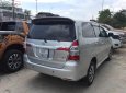 Toyota Innova 2016 - Bán Toyota Innova đời 2016, màu bạc, số sàn