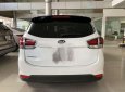 Kia Rondo 2017 - Cần bán Kia Rondo năm 2017, màu trắng số sàn