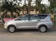 Toyota Innova 2017 - Bán Toyota Innova 2.0E sản xuất năm 2017, màu bạc số sàn giá tốt