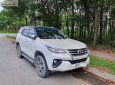 Toyota Fortuner 2017 - Cần bán gấp Toyota Fortuner sản xuất 2017, màu trắng, xe nhập số sàn, giá tốt