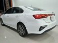 Kia Cerato 2018 - Bán ô tô Kia Cerato đời 2018, màu trắng xe gia đình, giá 635tr, xe nguyên bản