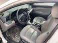 Hyundai Elantra   2017 - Bán Hyundai Elantra đời 2017, màu trắng, xe còn mới