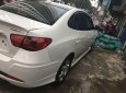 Hyundai Avante 2011 - Bán ô tô Hyundai Avante năm 2011, màu trắng xe gia đình