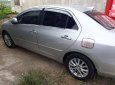 Toyota Vios 2011 - Cần bán lại xe Toyota Vios đời 2011, màu bạc