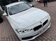 BMW 3 Series   2016 - Cần bán xe BMW 320i đời 2016, màu trắng, xe nhập