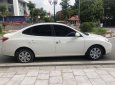 Hyundai Elantra 2012 - Bán Hyundai Elantra sản xuất 2012, màu trắng xe nguyên bản