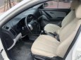 Hyundai Elantra 2012 - Bán Hyundai Elantra sản xuất 2012, màu trắng xe nguyên bản