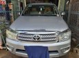 Toyota Fortuner 2009 - Cần bán xe Toyota Fortuner đời 2009, màu bạc xe nguyên bản