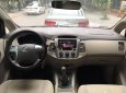 Toyota Innova 2014 - Cần bán gấp Toyota Innova sản xuất năm 2014, màu bạc