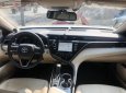 Toyota Camry   2019 - Cần bán Toyota Camry 2019, màu bạc, nhập khẩu