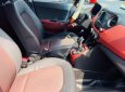 Hyundai Grand i10 2018 - Cần bán Hyundai Grand i10 1.2 AT đời 2018, màu đỏ như mới