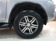 Toyota Fortuner G 2017 - Cần bán lại xe Toyota Fortuner G 2017, màu bạc, nhập khẩu nguyên chiếc số sàn, giá chỉ 980 triệu