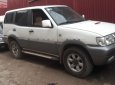 Nissan Terrano II 2.4 MT 2001 - Cần bán lại Nissan Terrano 4wd sản xuất 2001, màu trắng, nhập khẩu