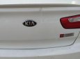 Kia Rio 2017 - Cần bán xe Kia Rio 2017, màu trắng, xe nhập số tự động xe còn mới