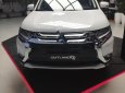 Mitsubishi Outlander 2.0 CVT Premium 2019 - Cần bán Mitsubishi Outlander 2.0 CVT Premium sản xuất 2019, màu trắng