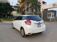 Toyota Yaris 2015 - Bán xe Toyota Yaris năm sản xuất 2015, màu trắng, xe nhập chính hãng