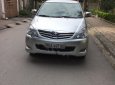 Toyota Innova 2011 - Cần bán lại xe Toyota Innova năm sản xuất 2011, màu bạc xe nguyên bản