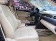 Toyota Camry 2017 - Bán Toyota Camry 2.0E sản xuất 2017, màu đen chính chủ, giá chỉ 848 triệu