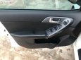 Kia Forte 2011 - Bán Kia Forte AT 2011, màu trắng số tự động, giá chỉ 370 triệu