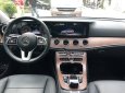 Mercedes-Benz E class 2018 - Cần bán Mercedes đời 2018, màu trắng xe nguyên bản